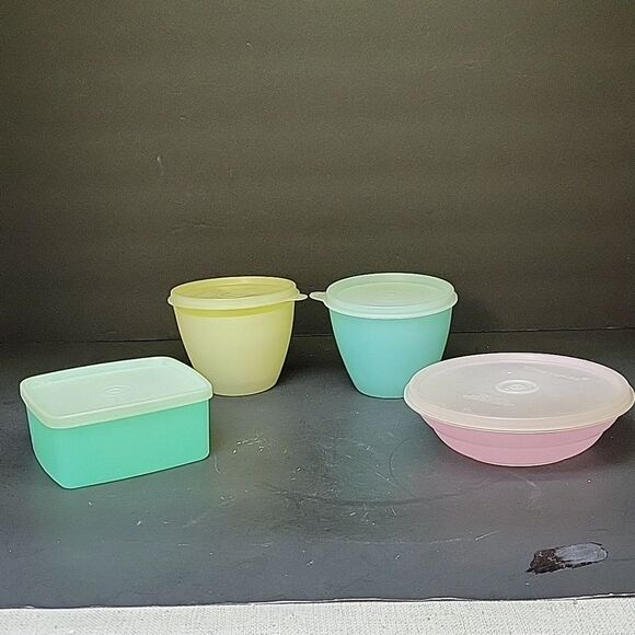 Vintage Tupperware Bowls w/lids - Picture 1 of 14